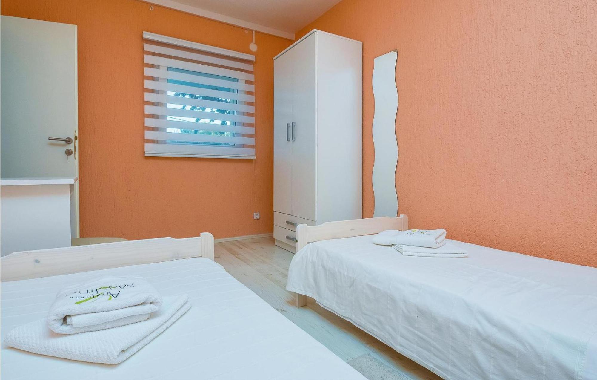 Apartment Stjepana 05 Dugi Rat Kültér fotó
